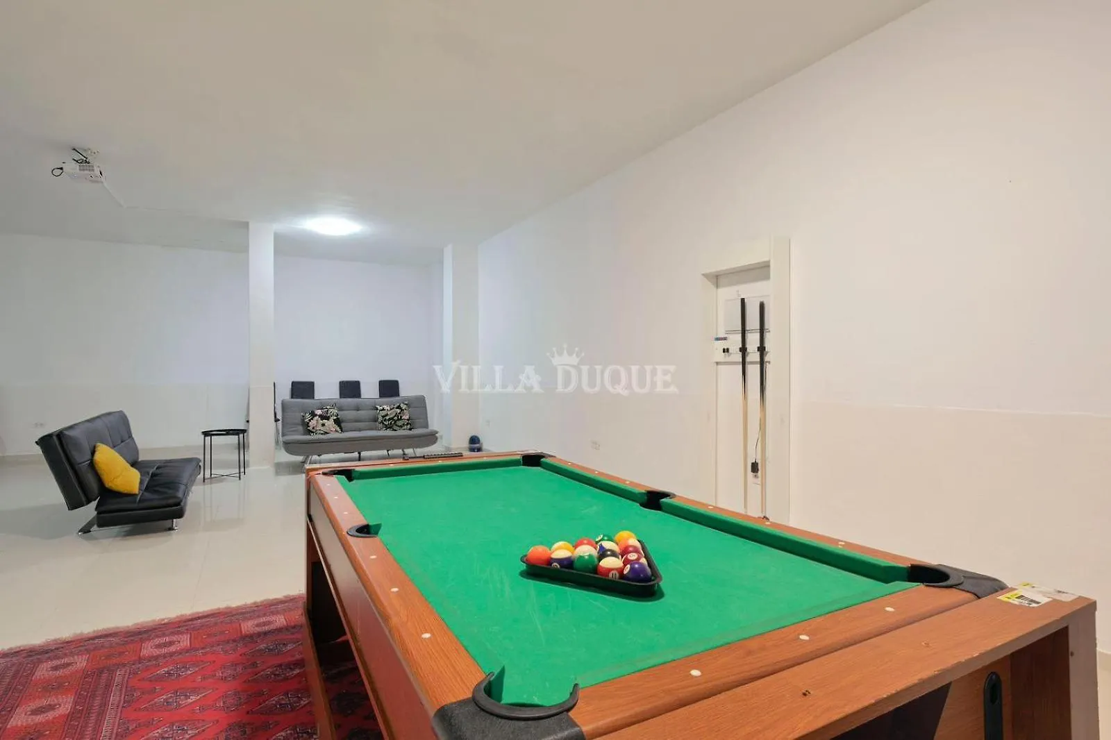 El Duque Modern Villa With Pool アデヘ