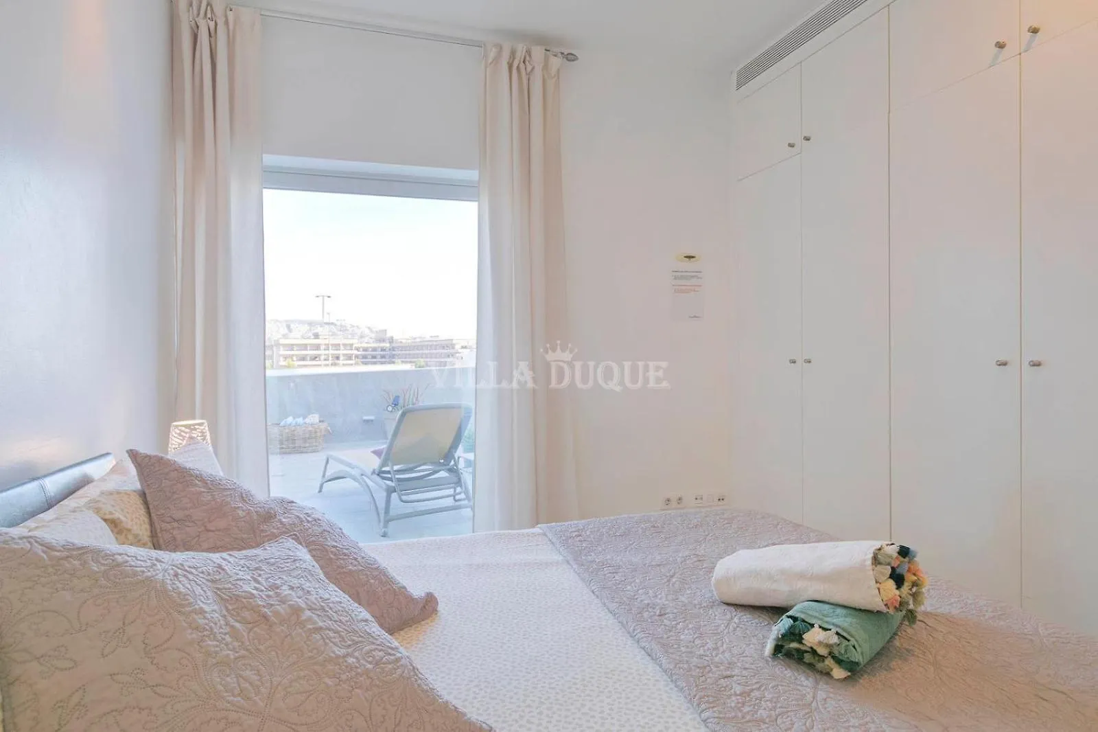 El Duque Modern Villa With Pool アデヘ