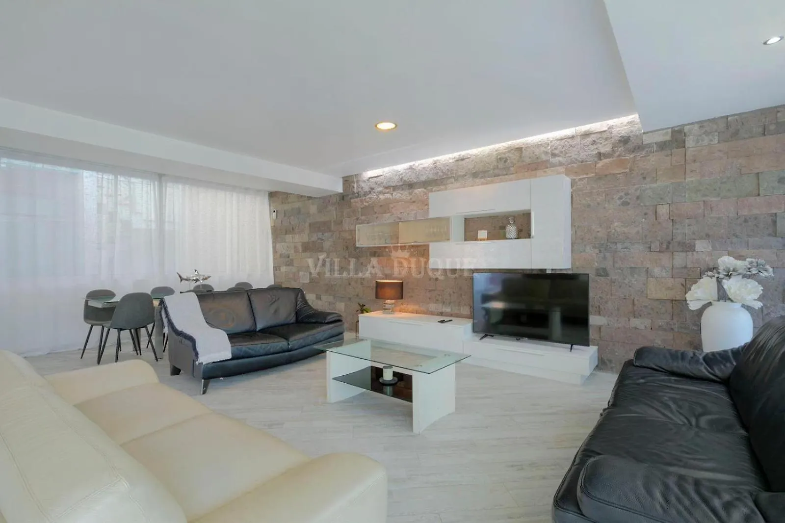 El Duque Modern Villa With Pool アデヘ スペイン